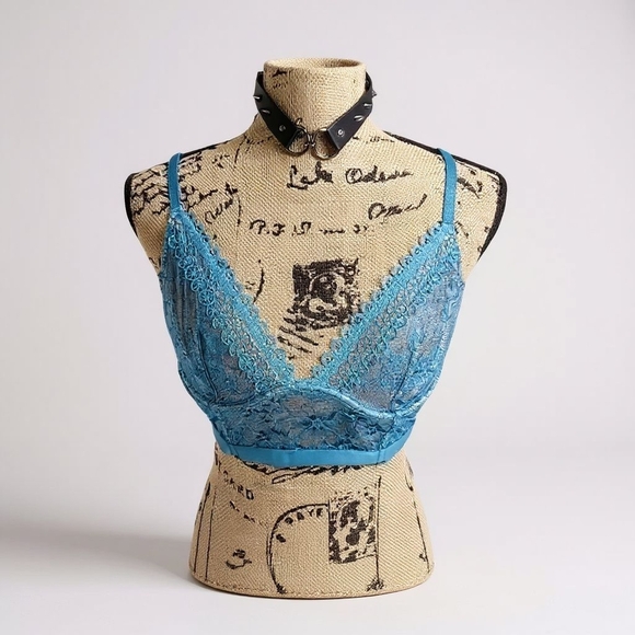 VICTORIA'S Secret teal Lace Bralette.  Size 34C - Picture 1 of 13